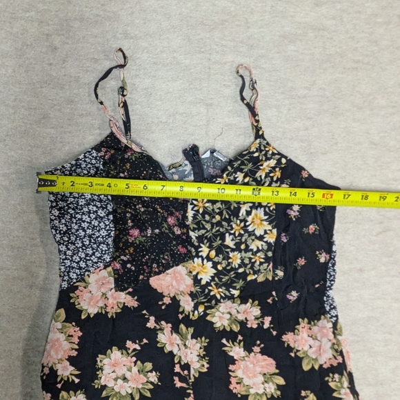 American Eagle Floral Patchwork Jumpsuit One Piece Jumper Flowy Resort Size XL - Picture 4 of 12